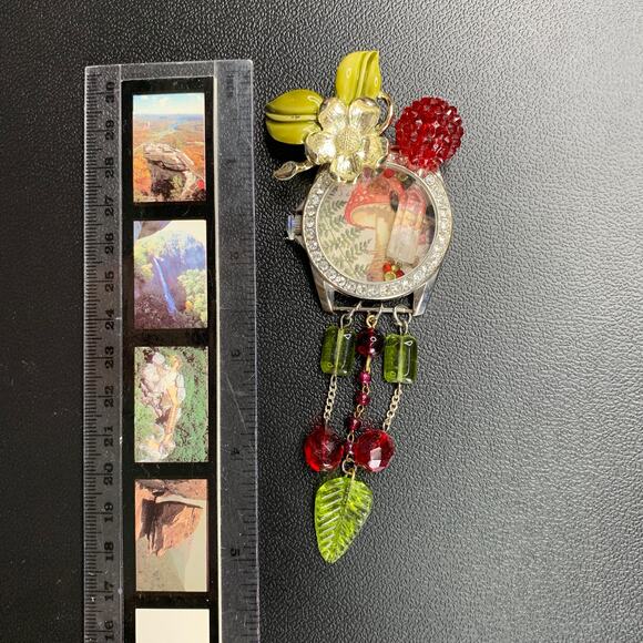Handcrafted Mushroom Watch Pendant/Pin- Fae Forager’s Timekeeper - Picture 6 of 8